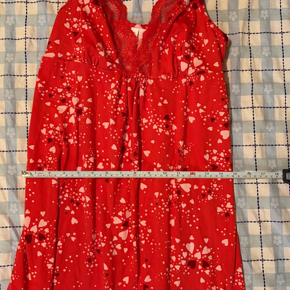 Red Lace Heart Pattern Nightgown - Picture 2 of 4